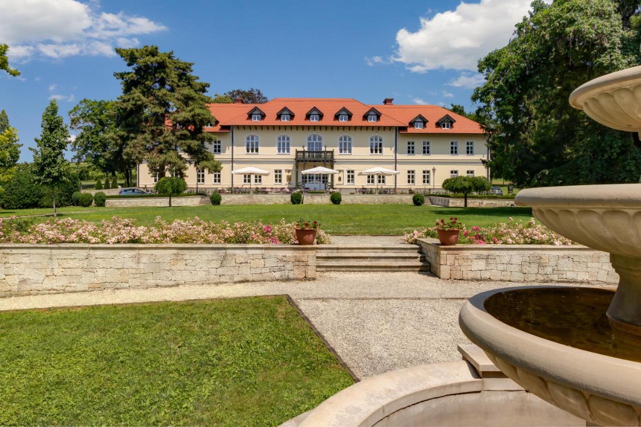 Castle Hotel Grof Degenfeld Superior Торцол Екстер'єр фото