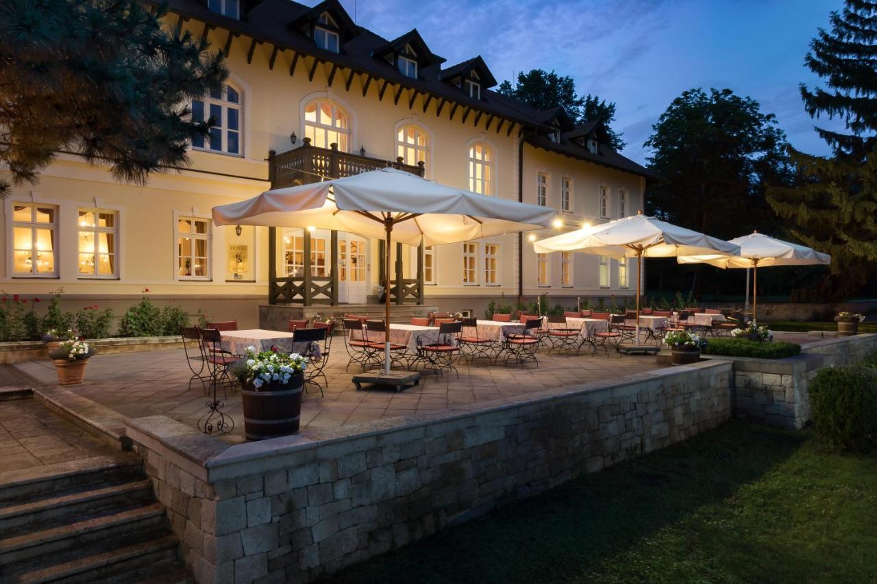 Castle Hotel Grof Degenfeld Superior Торцол Екстер'єр фото