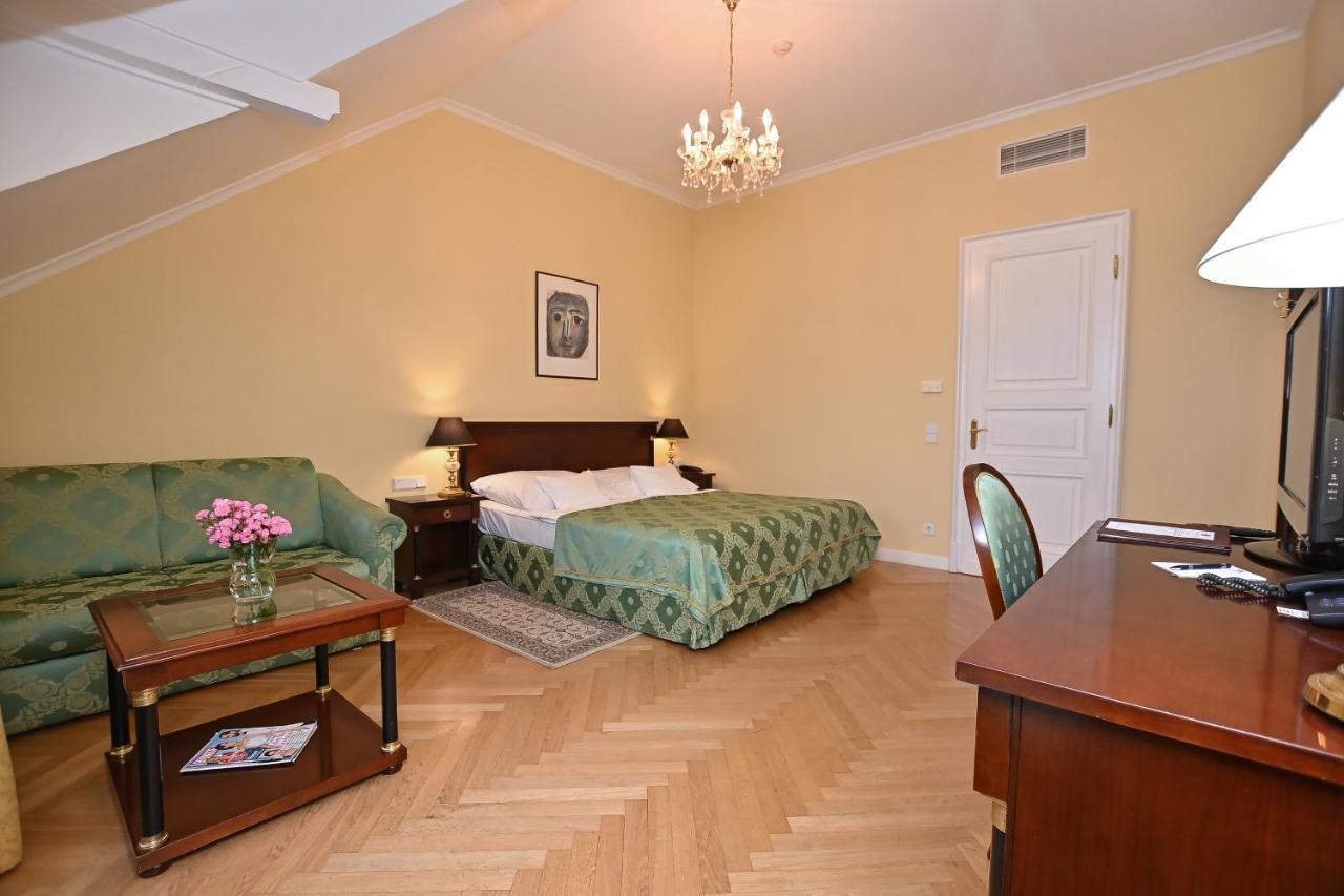 Castle Hotel Grof Degenfeld Superior Торцол Екстер'єр фото