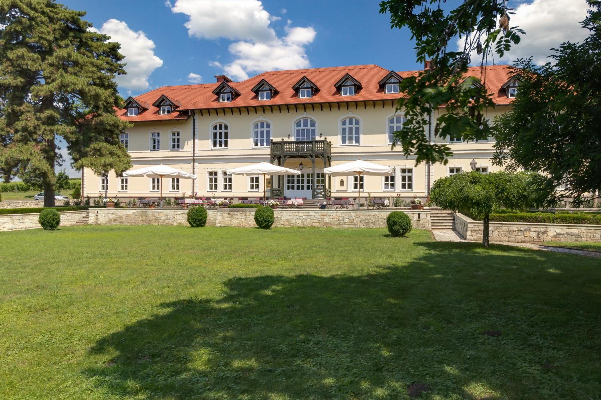 Castle Hotel Grof Degenfeld Superior Торцол Екстер'єр фото